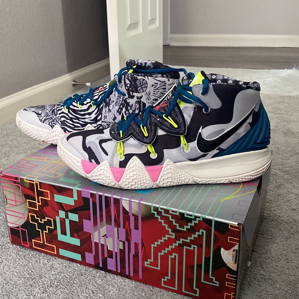 KYBRID S2 “What The” Men’s shoes